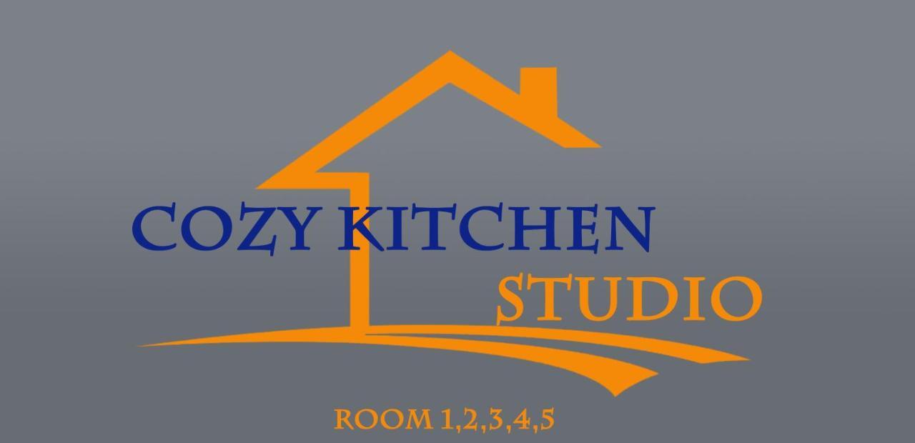 Liivalaia 40 Cozy Kitchen Studio تالين المظهر الخارجي الصورة